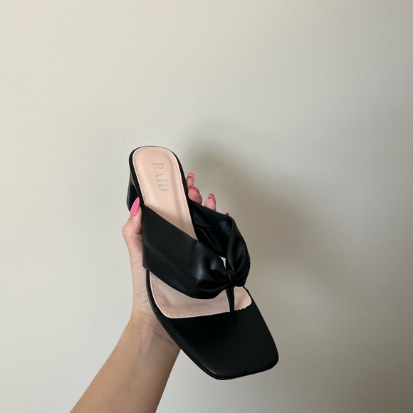 RAID black heels/sandals - Picture 2 of 5